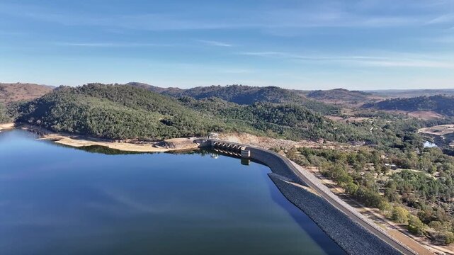 Spectacular aerial footage of Wyangala Dam NSW Australia