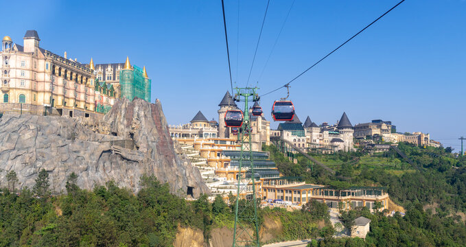The most beautiful Viewpoint golden Bridge in da nang,vietnam,hill station and resort located in the Mountains west of the city of Da Nang, in central Vietnam.