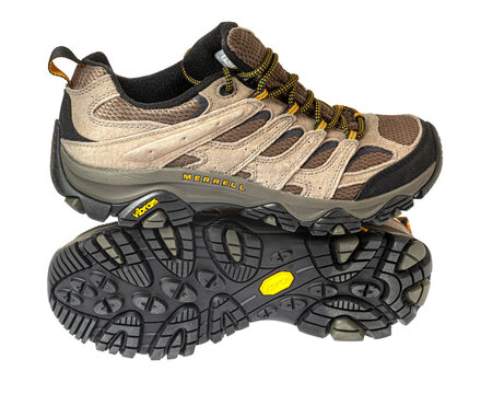 Merrell moab hiking shoe with vibram sole