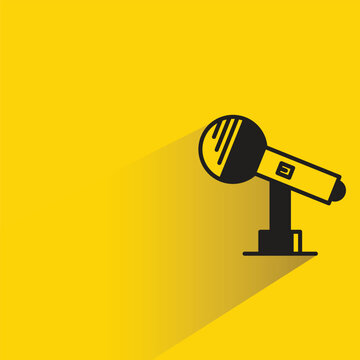 microphone icon with drop shadow on yellow background
