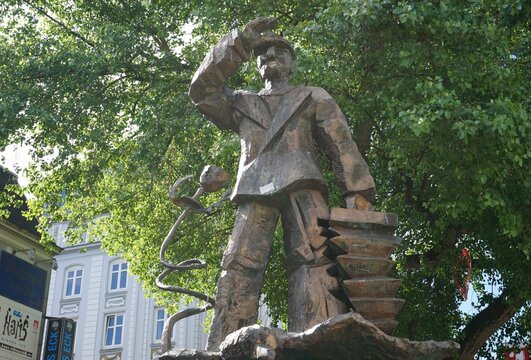 The Hans Albers memorial on Reeperbahn, Hamburg, Germany, honors the famous German sailor, actor, and singer Hans Albers with a landmark bronze statue.