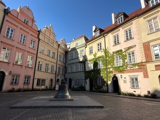 Obraz premium Colorful Historic Square in Warsaw Old Town