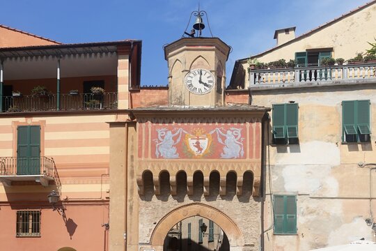 Porta Testa Finalborgo