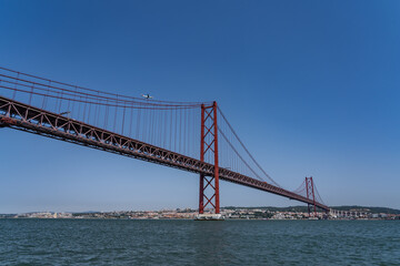 Obraz premium views along the Lissbon Waterfront from a boat