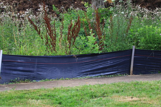 Construction silt fence