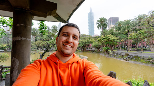 Selfie at Tsuei Heng Pagoda with Taipei 101 in view