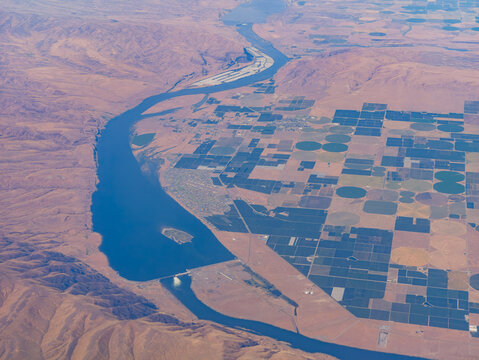 Aerial view of Columbia River and agricultural fields in Washington state