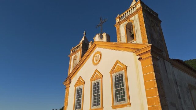 Historic Igreja Nossa Senhora da Lapa, Florian&oacute;polis - Slow Pull-Back