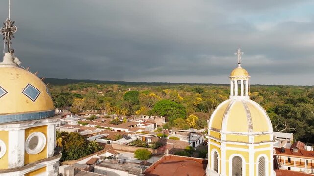 Aerial view of the Parroquia de San Miguel Arc&aacute;ngel in Comala, Colima, Mexico