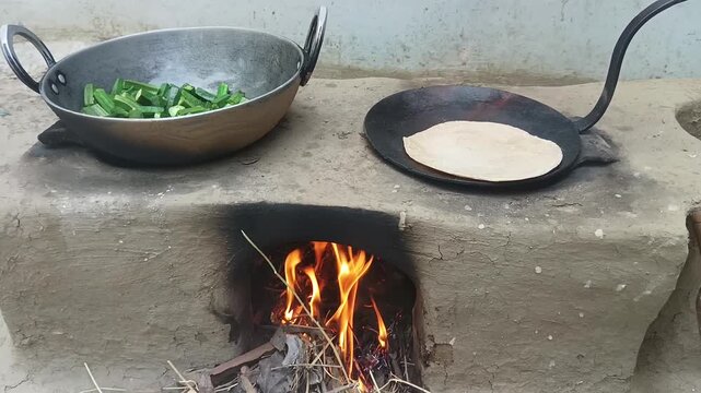  Traditional Indian Clay Stove Cooking in Village Kitchen