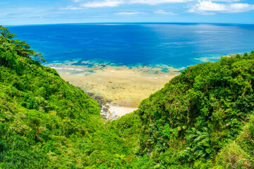 沖縄県国頭村奥の風景 © kintomo