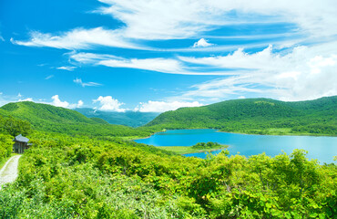 福島県耶麻郡北塩原村　雄国沼湿原に広がる雄国沼 © TNK