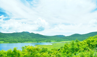 福島県耶麻郡北塩原村　雄国沼湿原に広がる雄国沼 © TNK