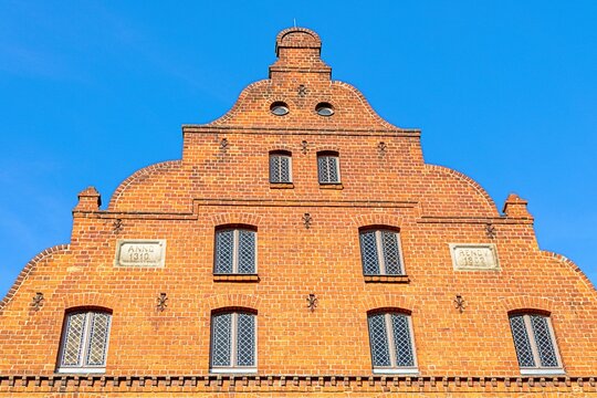 parchim, deutschland - gesch&auml;ftshaus gebaut 1310, renoviert 1902