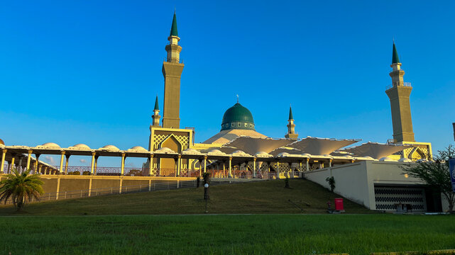 Majestic Sultan Mahmud Riayat Syah Mosque with Tall Minarets and Modern Architecture in Batam Indonesia