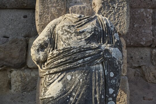 Close-up of a headless stone statue in a landscape of ruins, torso of a statue of a god, Asklipion, Asklepieion, healing temple, temple, Hippocrates, Kos, Dodecanese, Greek Islands, Greece