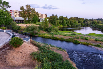 Fototapeta premium Tributary of the Willamette River in Salem, Oregon