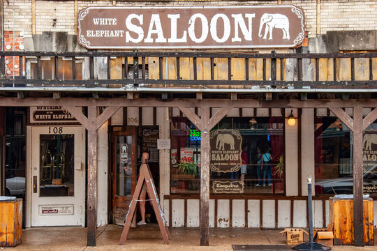 facade of the old historic saloon white elephant of Fort Worth stockyards, nowadays a touristic spot