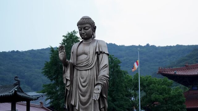 Wuxi Lingshan Buddha with Buddhist flag