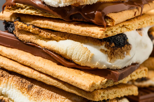 Homemade Sweet American Chocolate Smores Dessert
