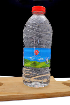 Eau de source de montagne de Leclerc