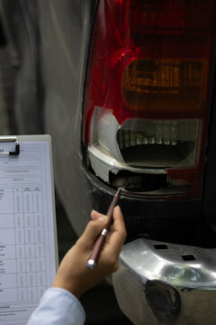 Auto Insurance Damage Assessment with Inspection Checklist