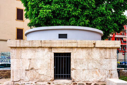 Ancient Roman Tomb Largo Talamo San Lorenzo Rome