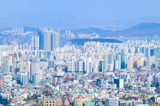 南山から眺めるソウルのとても美しい街並み風景A stunning view of the Seoul cityscape from Namsan