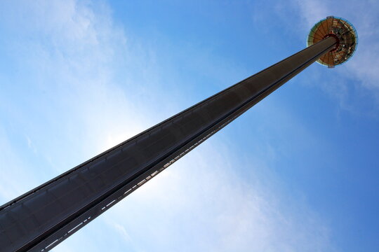 Observation tower i360 in Brighton beach, England 