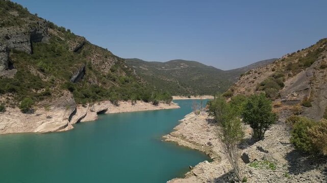 Embassament o Pant&agrave; de Santa Ana, Monestir de Santa Maria de Vallverd, Trag&oacute; de Noguera