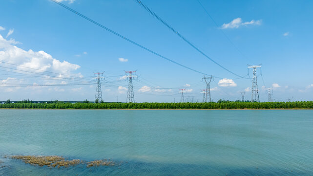 UHV Transmission Towers Along Xiangjiang River, Changsha