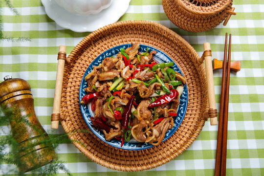 Spicy Stir Fried Pork Ribs with Chili Peppers and Vegetables