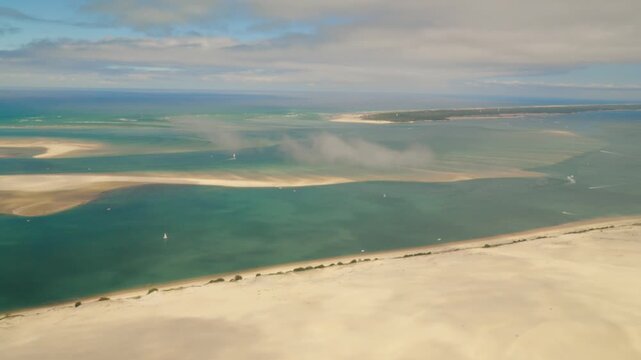 Banc d'Arguin et Dune du Pilat &agrave; Arcachon, vue panoramique a&eacute;rien, drone
