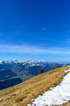 Gleitschirmflieger in Vorarlberg, &Ouml;sterreich
