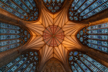interior design and dome decoration of York Minster © Muren