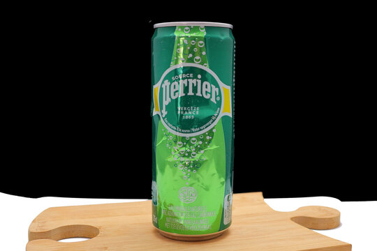 canette d'eau de Perrier