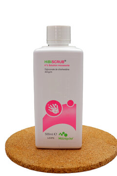 Flacon d' hibiscrub de chez Molnlycke