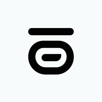 Minimalist bold letter IO or number 10 logo.