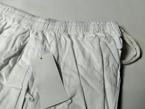 Traditional men's sirwal pants featuring a loose, comfortable fit with a cropped ankle-length design. Popular for modest fashion, Islamic clothing, casual wear, and everyday comfort, these breathable 