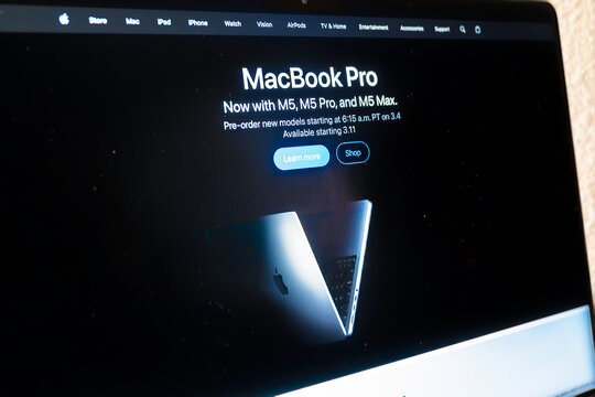 Mexico city, mexico, 03 03 2026, apple website displaying new macbook pro m5 models