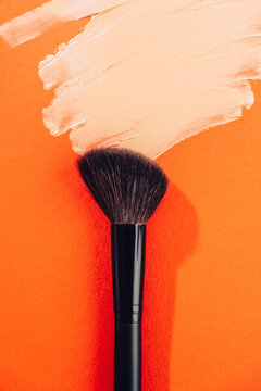 Cosmetic brushes and foundation