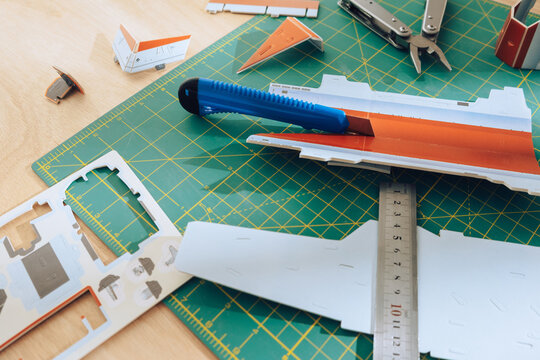 Modeller cutting board