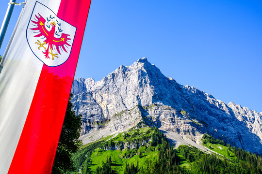 famous valley in austria - alpe eng