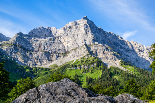 famous valley in austria - alpe eng
