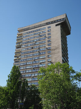 Smolna 8 Mlotek block of flats in Warsaw