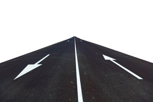  Carretera asf&aacute;ltica aislada con flechas de fondo blanco recortadas،Pavimento de carretera con flechas direccionales aisladas en blanco. Representa el concepto de direcci&oacute;n, navegaci&oacute;n y viaje.