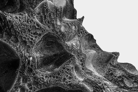  Textura de cresta de monta&ntilde;a org&aacute;nica gris Fondo abstracto 3D. Cresta texturizada gris rugosa sobre fondo negro. Sugiere ciencia, estructura y formaci&oacute;n natural org&aacute;nica. Ilustraci&oacute;n 3D.