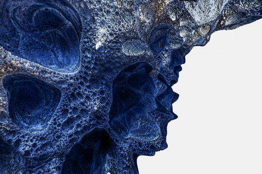  Textura 3D porosa org&aacute;nica azul con fondo blanco aislado. Forma org&aacute;nica azul irregular aislada sobre fondo blanco. Evoca la ciencia, la biolog&iacute;a y la estructura celular abstracta. Ilustraci&oacute;n 3D.