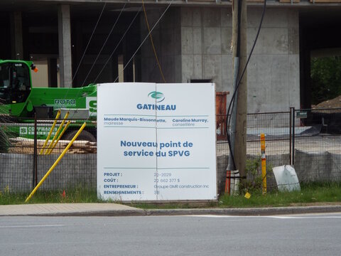 Gatineau,Quebec, Canada &ndash; May 24, 2026: A sign in Gatineau announces the "Nouveau point de service du SPVG" construction project with a total cost of $22,662,377 on Chem. Castelbeau.