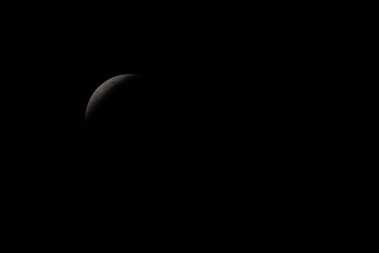 Deep partial lunar eclipse just before totality / 皆既月食直前の深い部分月食